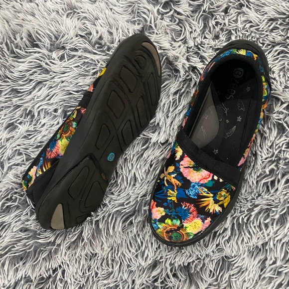 Comfortable shoes! - Picture 4 of 4